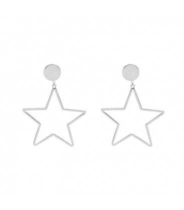 Zilverkleurige oorbellen met een hanger als een ster