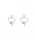Fijne zilverkleurige oorbellen in hartvorm met een kleine ananas en palmboom