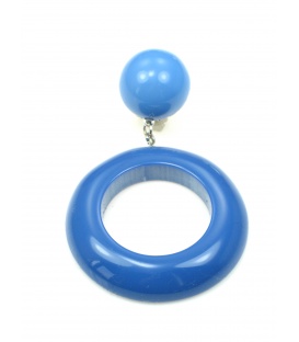 Blauwe oorclips met ronde hanger. Lengte van de clip oorbel is 7 cm.