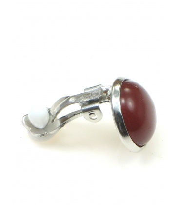 Oorclips met rode inleg 