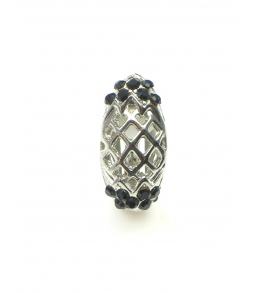 Zilverkleurige oorclips met kleine zwarte strass steentjes