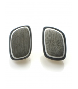 Mooie zwarte oorclips met grijze houten inleg