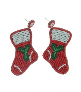 Rode oorbellen met als hanger leuke kerstsokken