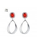 Zilverkleurige oorbellen met rode oorstukjes en strassteentjes rondom