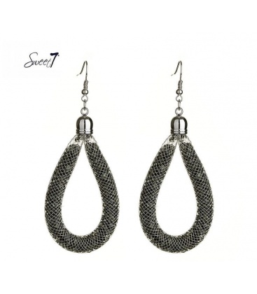 Oorhangers met ovale hanger van mesh met daarin kleine groene glitter steentjes