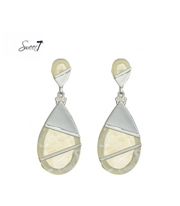 Prachtige oorbellen met wit marmerachtige en zilverkleurige hanger