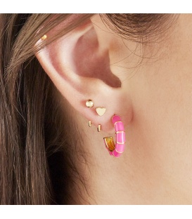 Blauwe oorringetjes met goudkleurige accenten