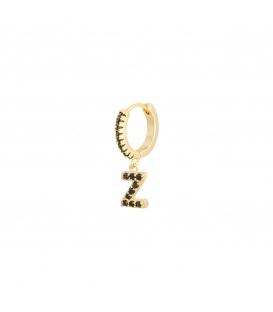 Goudkleurige oorbel met zwarte steentjes en hanger met de letter Z