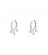 Zilverkleurige oorringen met drie hangende zirkoonsteentjes