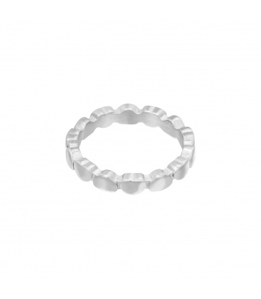 Zilverkleurige ring met verbonden hartjes (16)