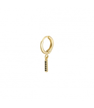 Goudkleurige oorbel met zwarte zirkonia steentjes en initiaal I