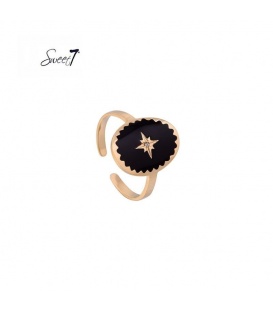 Goudkleurige ring met zwarte steen met ster