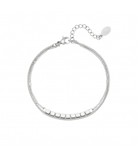 Zilverkleurige tweelaagse armband met vierkante kralen