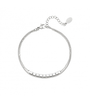 Zilverkleurige tweelaagse armband met vierkante kralen