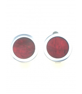 Donker rode oorclips met een zilverkleurige rand van Culture Mix.