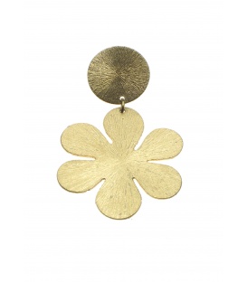 Goudkleurige oorbellen met een hanger in de vorm van een bloem