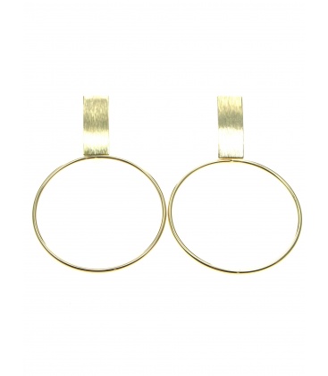 Mooie goudkleurige oorclips met ronde dunne metalen hanger en rechthoekig oor plaatje