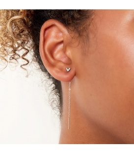 Goudkleurige hangende ketting oorbellen met een pijlbedel