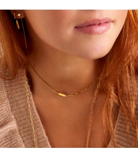 Goudkleurige halsketting met dubbele ketting en bedel met sterretjes