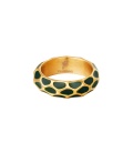 Goudkleurige ring met groen giraf patroon (16)