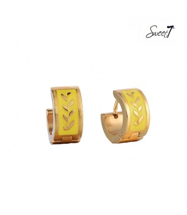 Goudkleurige oorbellen met gegraveerde lauwerkrans geel