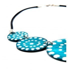 Culture Mix blauwe halsketting gemaakt van parelmoer plaatjes