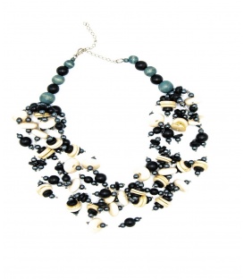 kralenhalsketting met zwarte, grijze en witte deels houten kralen