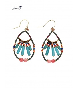 Gekleurde kralen oorbellen met een ovale hanger