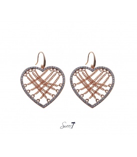 Goudkleurige hart oorhangers met kettinkjes en strass stenen rand