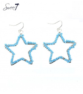 Zilverkleurige oorhangers met kleine blauwe kraaltjes