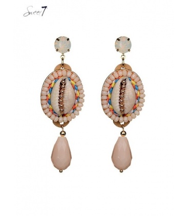 Creme oorhangers van kralen, gekleurd koord en schelp