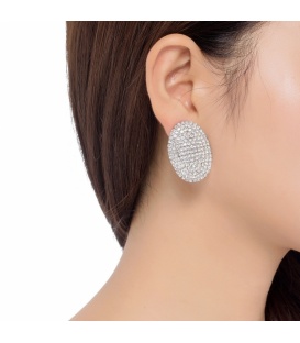 Zilverkleurige ovale oorclips met heldere strass steentjes