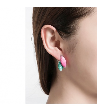 Roze bladvormige oorclips van het merk Belle Miss