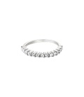 Zilverkleurige ring met een rij van steentjes (16)