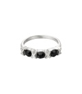 Zilverkleurige ring met zwarte steentjes in XOXO design (18)