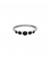 Zilverkleurige ring met vijf zwarte zirkoonsteentjes (16)
