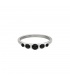 Zilverkleurige ring met vijf zwarte zirkoonsteentjes (18)