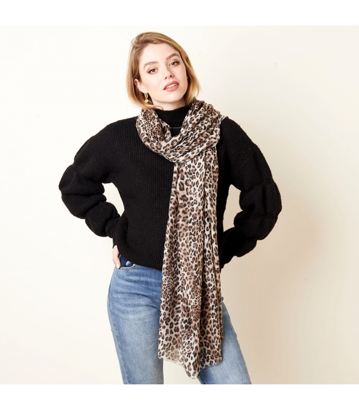 detectie Gelijkenis lied Dunne sjaal met grijs luipaardprint: voeg wilde elegantie toe aan je outfit