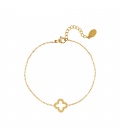 Goudkleurige armband met een klaver met steentjes