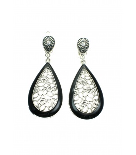 Opengewerkte oudzilverkleur oorclips met ovale hanger en zwarte accenten