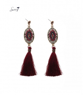 Rode ovale oorhangers met steentjes en kwasten