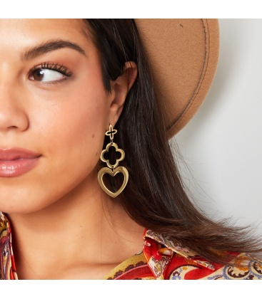 Goudkleurige oorhangers met 3 verschillende bedels