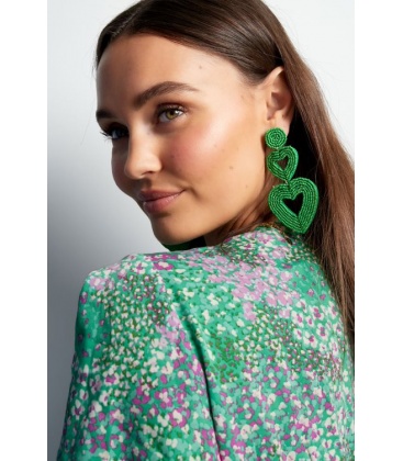 Beige kralen oorhangers met 2 harten