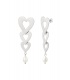 Zilverkleurige oorhangers met 3 hartjes en een parel