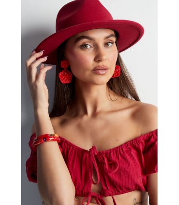 Zwarte oorhangers in de vorm van 2 bloemen