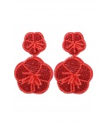 Rode glas kralen oorhangers in de vorm van 2 bloemen