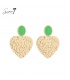 Goudkleurige oorhangers met een groen oorstukje