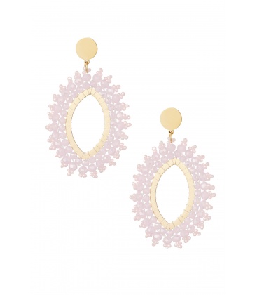 Luxe roze glas kralen oorhangers met goudkleurig oorstukje | Yehwang Fashion