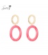 Roze ovale oorhangers met een open goudkleurig oorstukje