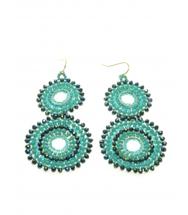 Turquoise oorhangers met verschillende kleuren glaskralen